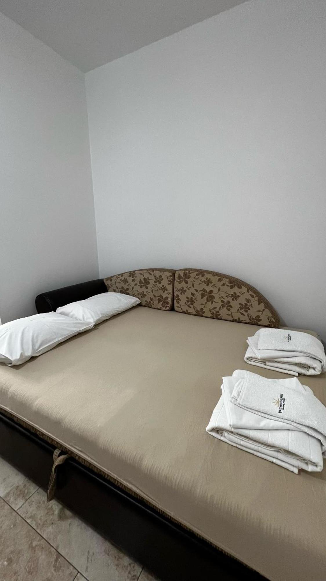 Apartmani Luksic Sutomore Eksteriør billede